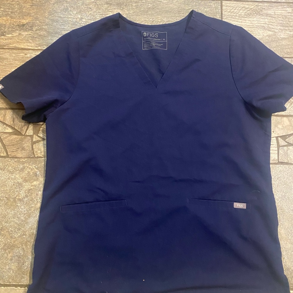 FIGS Navy Blue Scrub Top - Picture 3 of 3